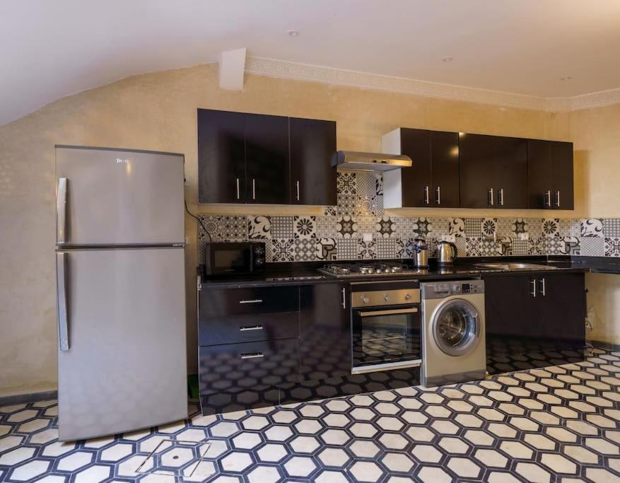 Taher - Piscine - Wifi Fibre Optique - Petit Dejeuner بيت للعطل *
