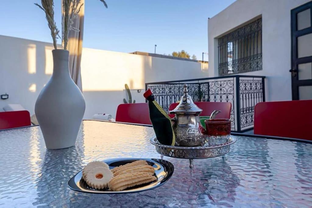 Taher - Piscine - Wifi Fibre Optique - Petit Dejeuner بيت للعطل *