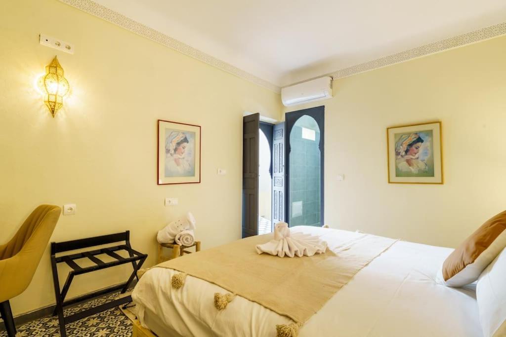 بيت للعطل Taher - Piscine - Wifi Fibre Optique - Petit Dejeuner مراكش