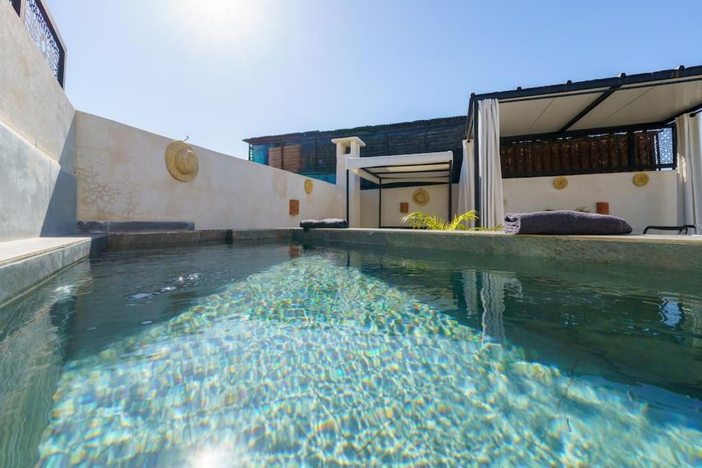 بيت للعطل Taher - Piscine - Wifi Fibre Optique - Petit Dejeuner